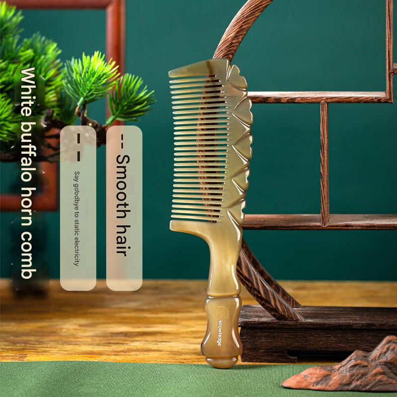 Natural horn comb
