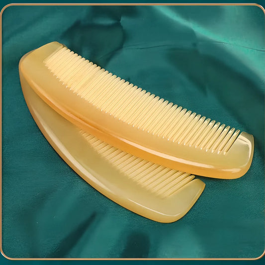Natural horn comb